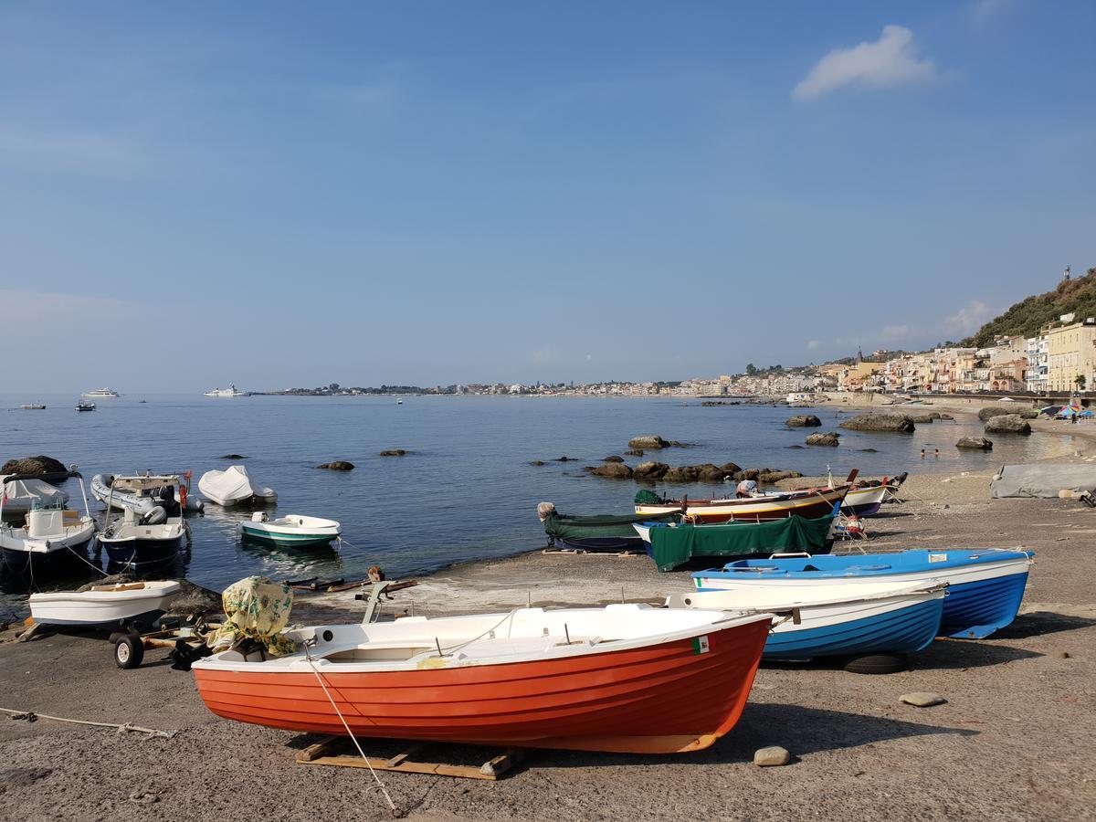Th Luxury Rooms & Apartment Giardini-Naxos Exterior foto