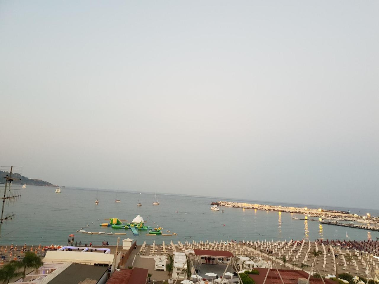 Th Luxury Rooms & Apartment Giardini-Naxos Exterior foto