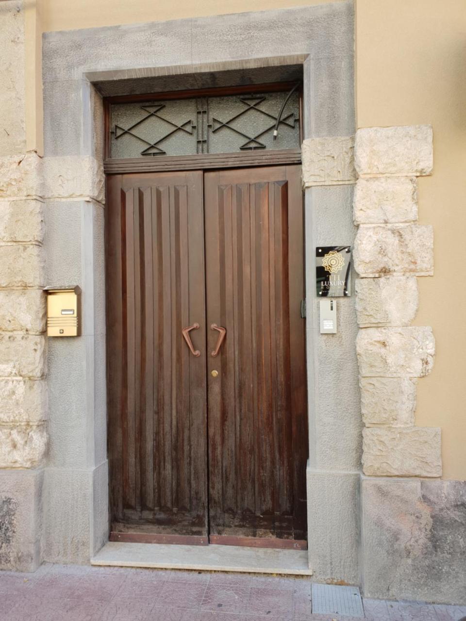 Th Luxury Rooms & Apartment Giardini-Naxos Exterior foto